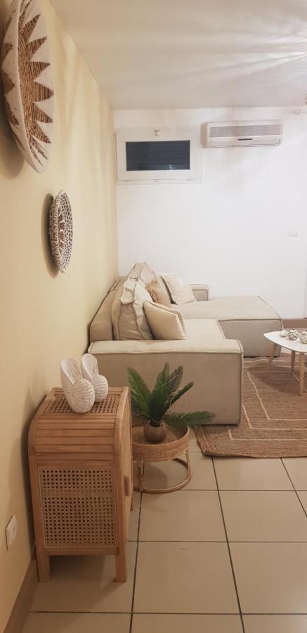 Palmae De Boucan Canot T2 St-Gilles A 200M De La Plage سان جيل لي بان المظهر الخارجي الصورة